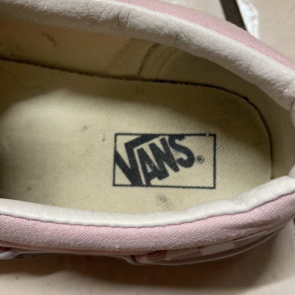 Shoes - Picture 4 of 5